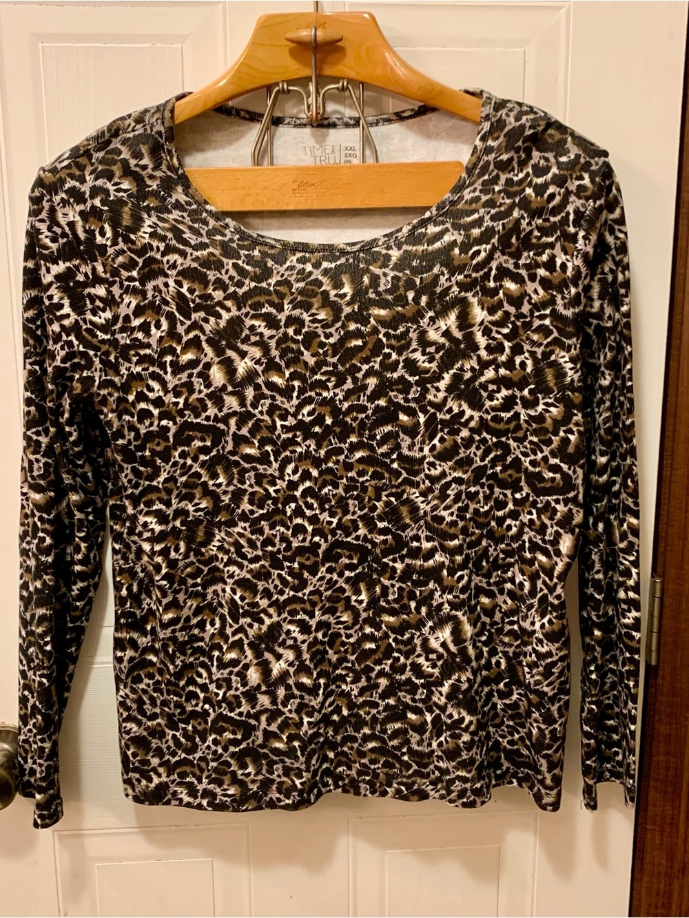 Time and Tru Leopard Print Scoop Neck Long Sleeve Tee XXL 2X